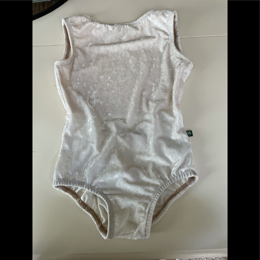 Luckyleo xxs white velvet allure